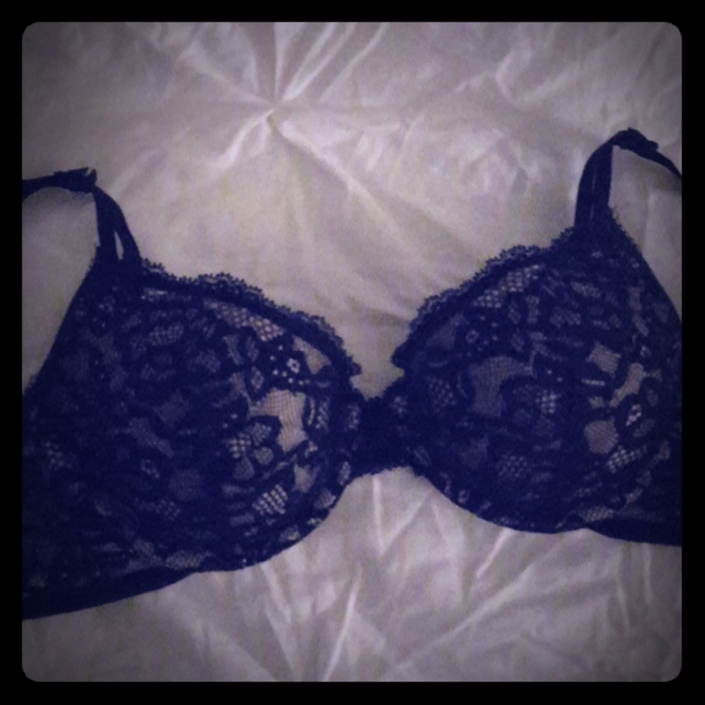 Black lace bra
